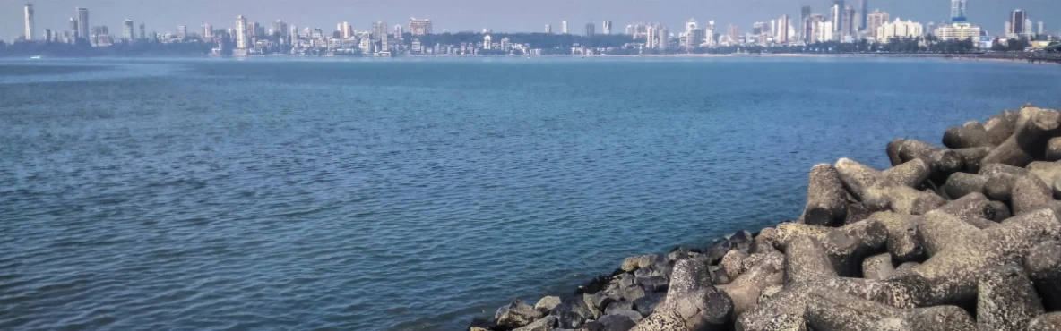 Exploring Marine Drive: The Queen’s Necklace Experience